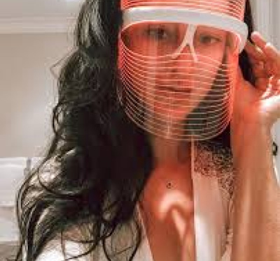 Akemi Glow LED Light Therapy at home beauty review