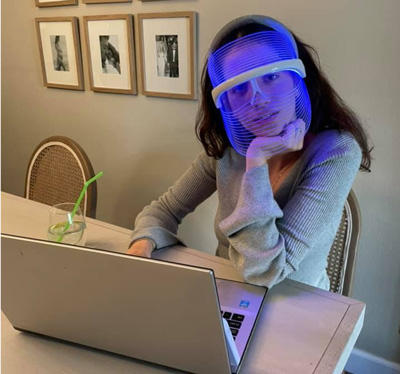 Akemi Glow LED Light Therapy red blue orange light review